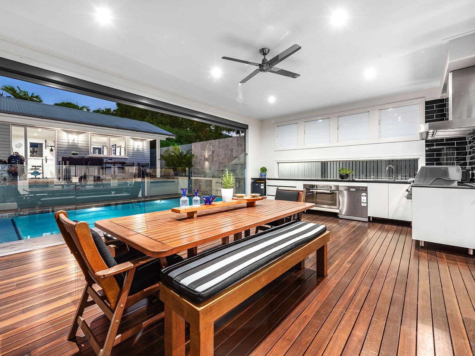 61 Broadway Street, Woolloongabba QLD 4102, Woolloongabba - Image 1