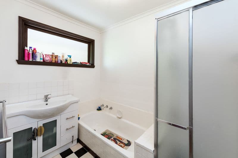 4 Hunter Street, MELTON SOUTH VIC 3338, Melton South - Thumbnail 7