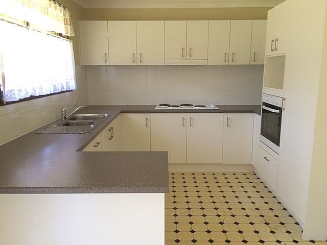 18 Cotlew Street, Southport QLD 4215, Southport - Thumbnail 2
