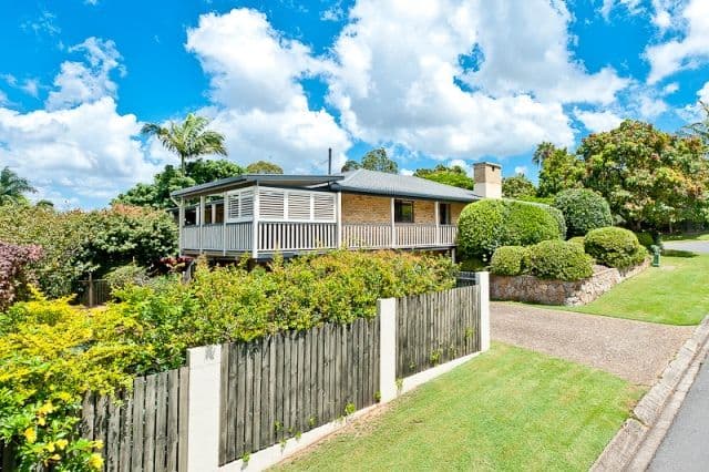 2 Fairhaven Street, BRIDGEMAN DOWNS QLD 4035, Bridgeman Downs - Thumbnail 3