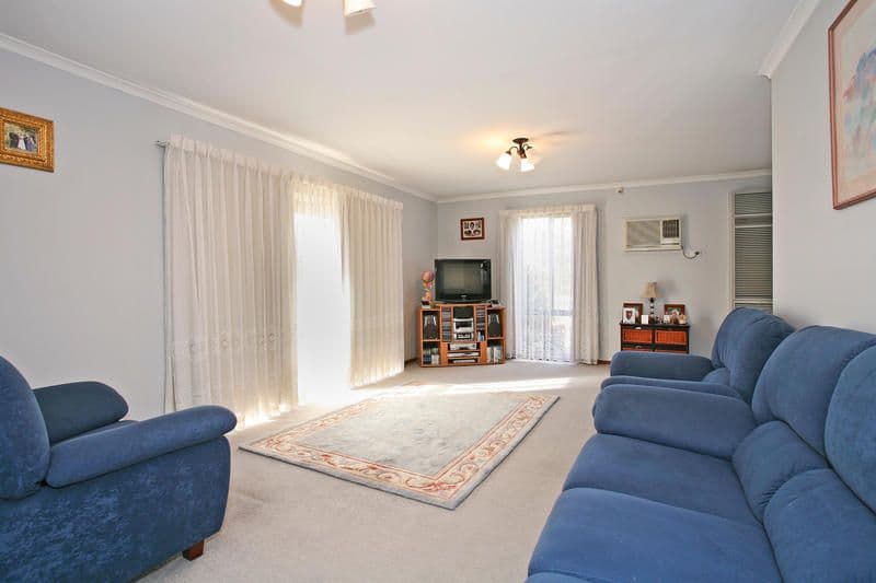 4 Sandalwood Court, GROVEDALE VIC 3216, Grovedale - Thumbnail 2