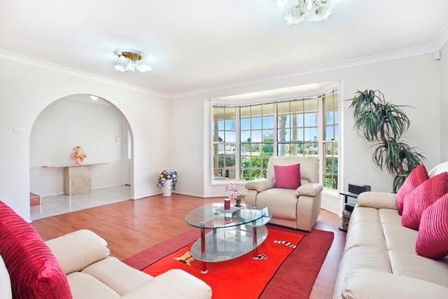 38 Kingfisher Avenue, BOSSLEY PARK NSW 2176, Bossley Park - Thumbnail 4
