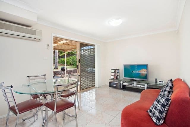 38 Kingfisher Avenue, BOSSLEY PARK NSW 2176, Bossley Park - Thumbnail 5