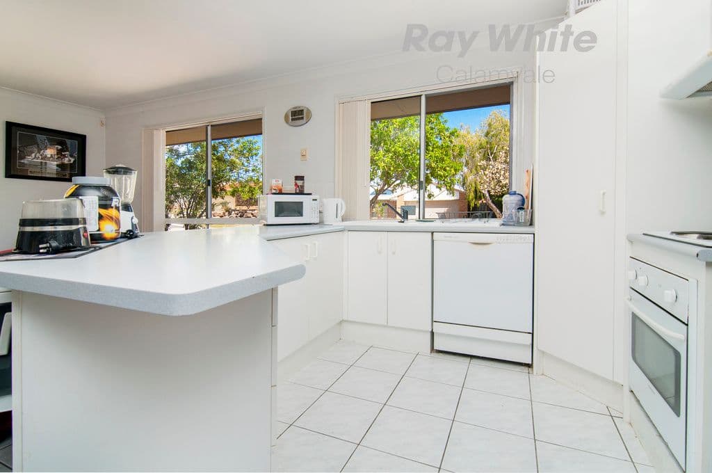 4 Moneghetti Place, CALAMVALE QLD 4116, Calamvale - Thumbnail 3