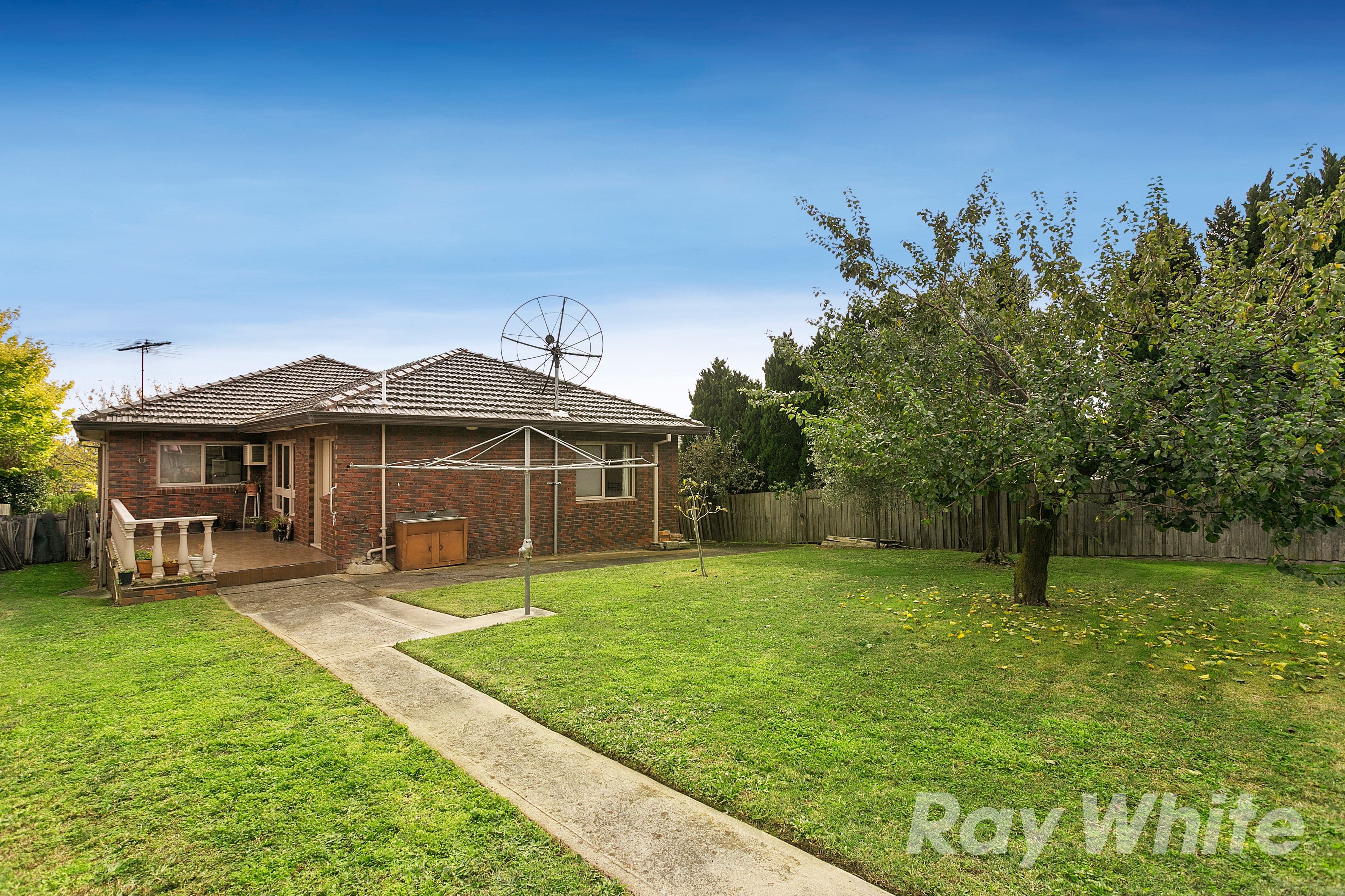 14 Gloucester Street, Mount Waverley VIC 3149, Mount Waverley - Thumbnail 2