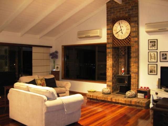 27 Coomera Gorge Drive, MOUNT TAMBORINE QLD 4272, Tamborine Mountain - Thumbnail 4