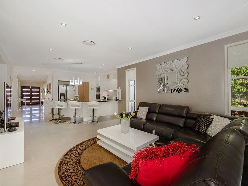 9 Menton Avenue, VARSITY LAKES QLD 4227, Varsity Lakes - Thumbnail 5