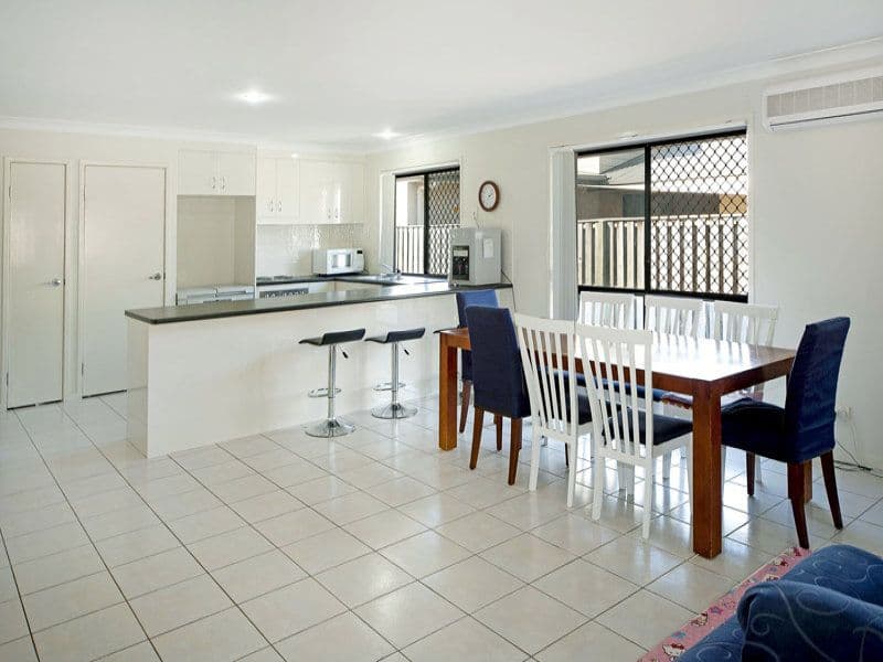 21 Carmarthen Circuit, PACIFIC PINES QLD 4211, Pacific Pines - Thumbnail 3