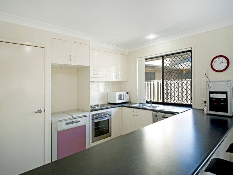 21 Carmarthen Circuit, PACIFIC PINES QLD 4211, Pacific Pines - Thumbnail 5