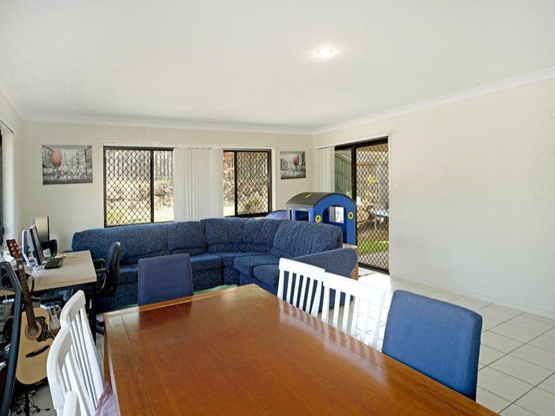 21 Carmarthen Circuit, PACIFIC PINES QLD 4211, Pacific Pines - Thumbnail 7