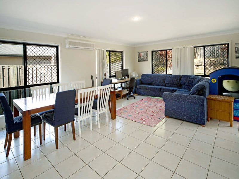 21 Carmarthen Circuit, PACIFIC PINES QLD 4211, Pacific Pines - Thumbnail 8