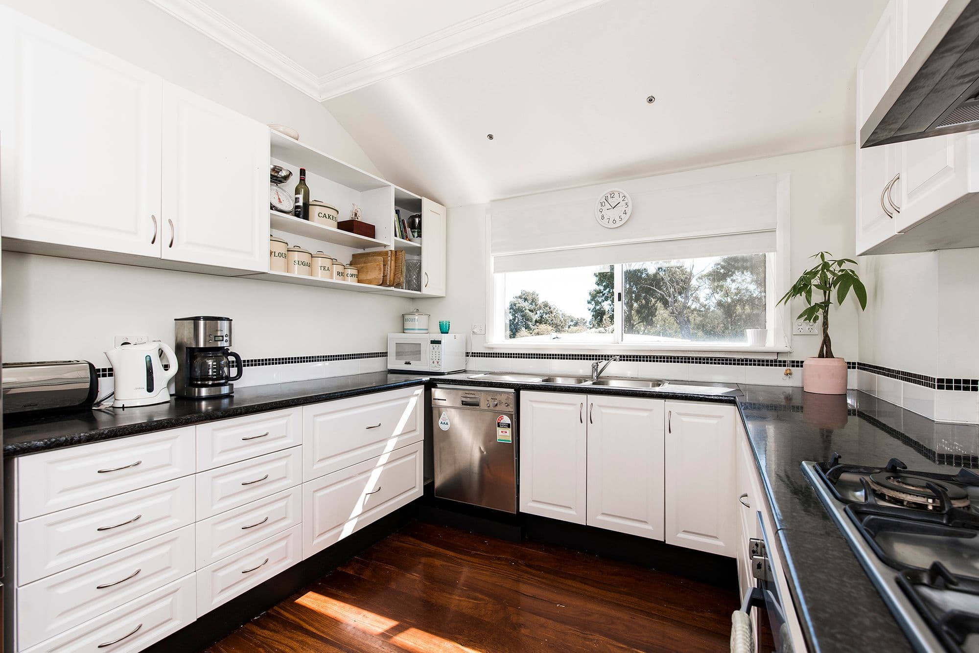 15 Shady Hills View, Bullsbrook WA 6084, Bullsbrook - Thumbnail 3