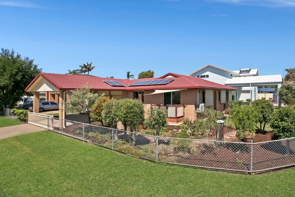 11 Makaha Drive, Birkdale QLD 4159, Birkdale - Thumbnail 2
