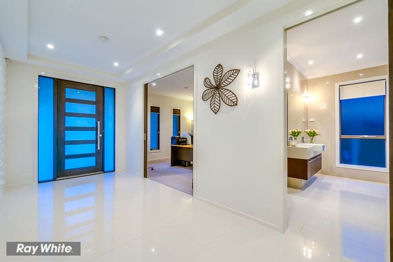 25 Berington Drive, Williams Landing VIC 3027, Williams Landing - Thumbnail 2