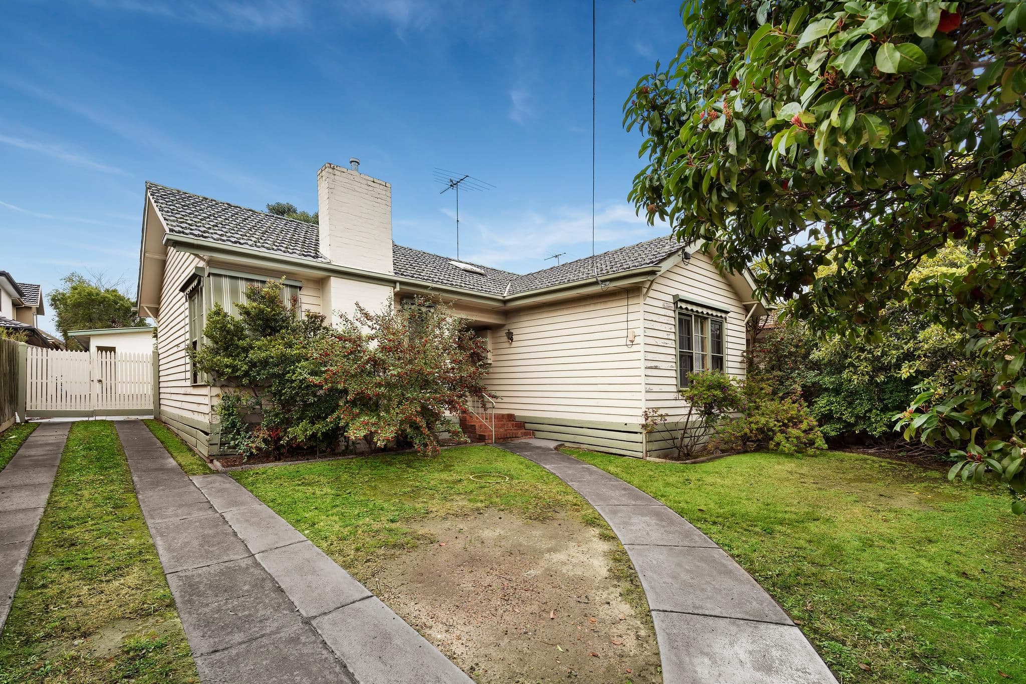 9 Gillard Street, Burwood VIC 3125, Burwood - Thumbnail 2