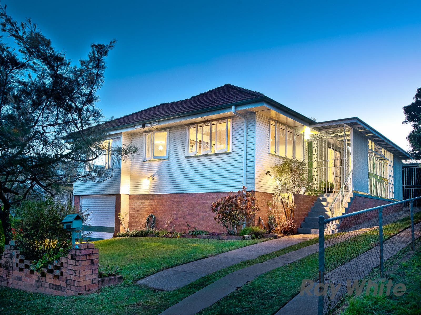 16 Canonbar Street, Stafford QLD 4053, Stafford - Thumbnail 2