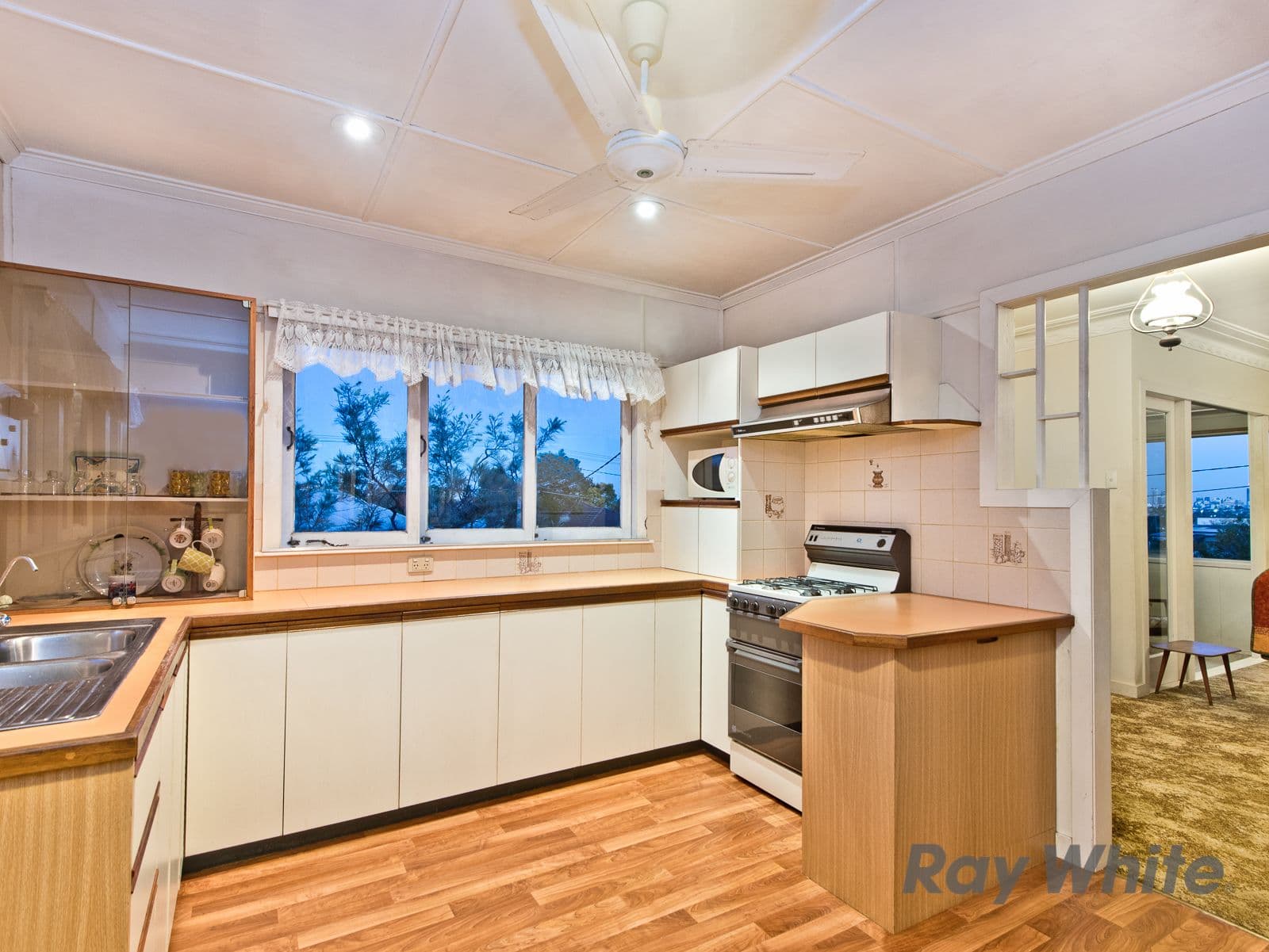 16 Canonbar Street, Stafford QLD 4053, Stafford - Thumbnail 6