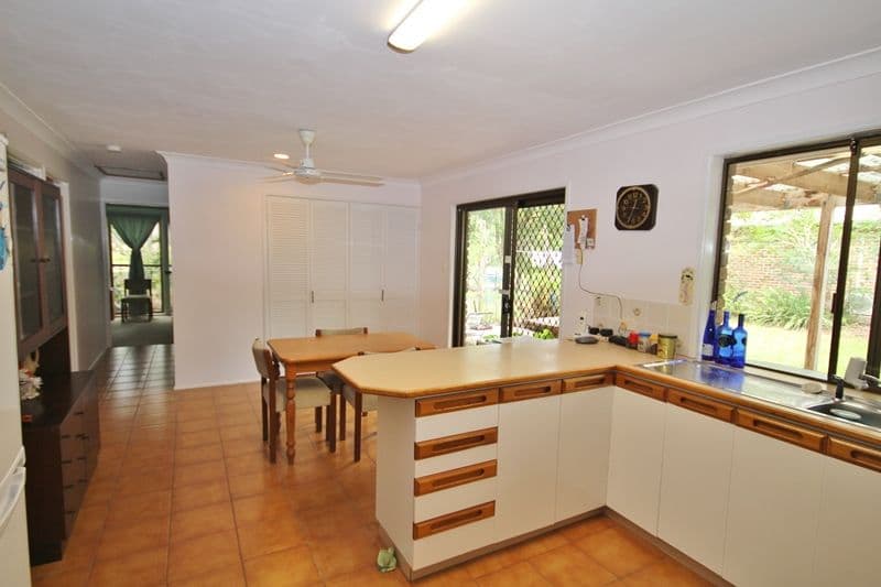 9 Crittenden Road, GLASS HOUSE MOUNTAINS QLD 4518, Glass House Mountains - Thumbnail 2