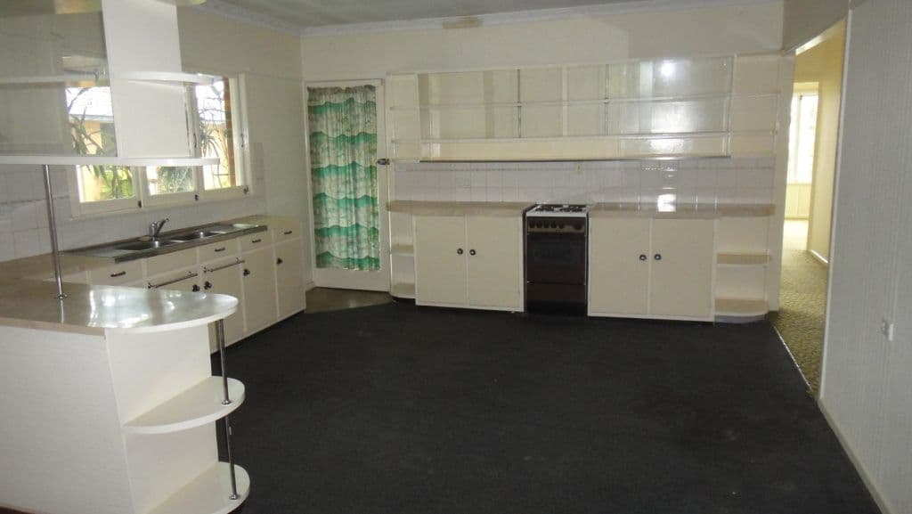 6 Vernon Avenue, LABRADOR QLD 4215, Labrador - Thumbnail 3