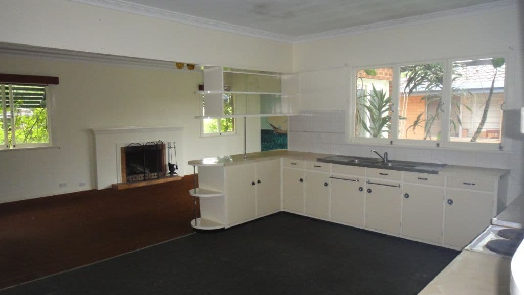 6 Vernon Avenue, LABRADOR QLD 4215, Labrador - Thumbnail 4