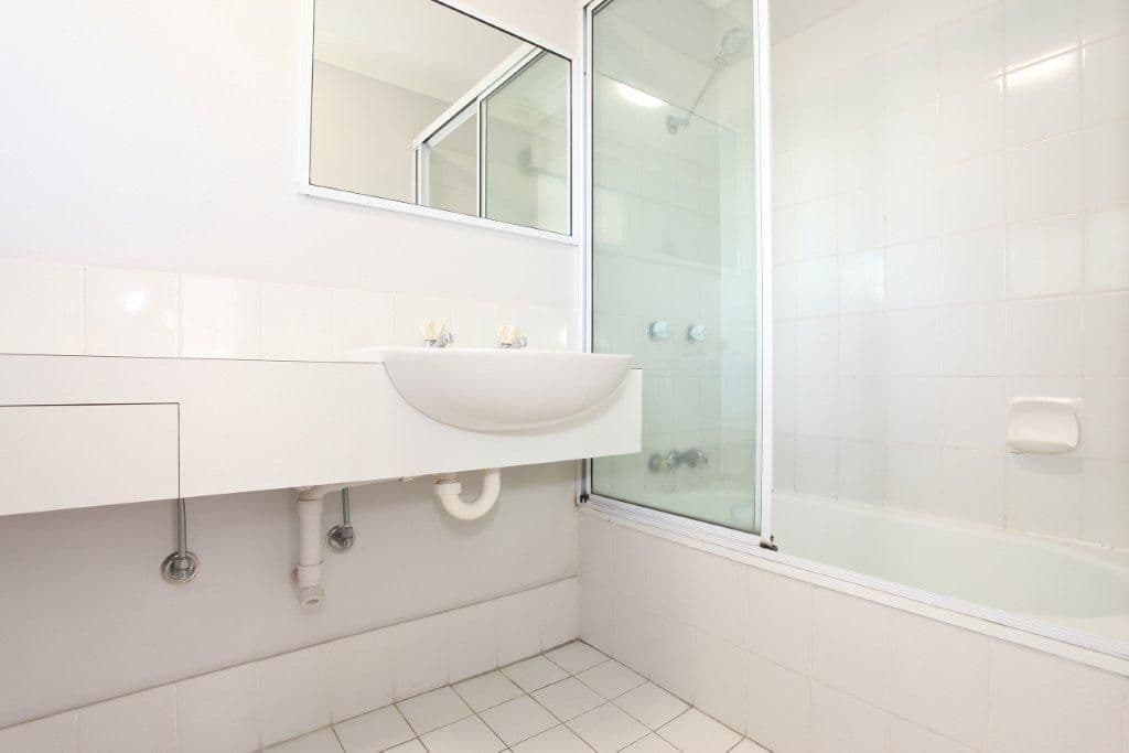 126 Clarence Road, INDOOROOPILLY QLD 4068, Indooroopilly - Thumbnail 7