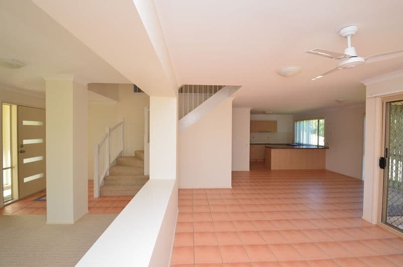 92 Christina Ryan Way, ARUNDEL QLD 4214, Arundel - Thumbnail 2