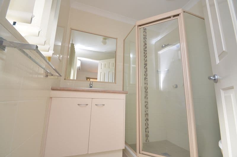 92 Christina Ryan Way, ARUNDEL QLD 4214, Arundel - Thumbnail 7