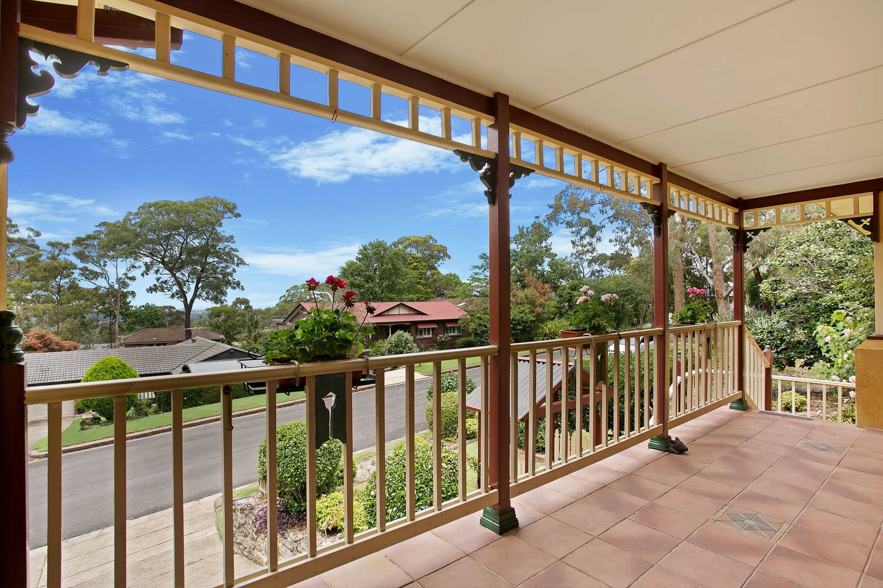 6 Collins Crescent, Lapstone NSW 2773, Lapstone - Image 1