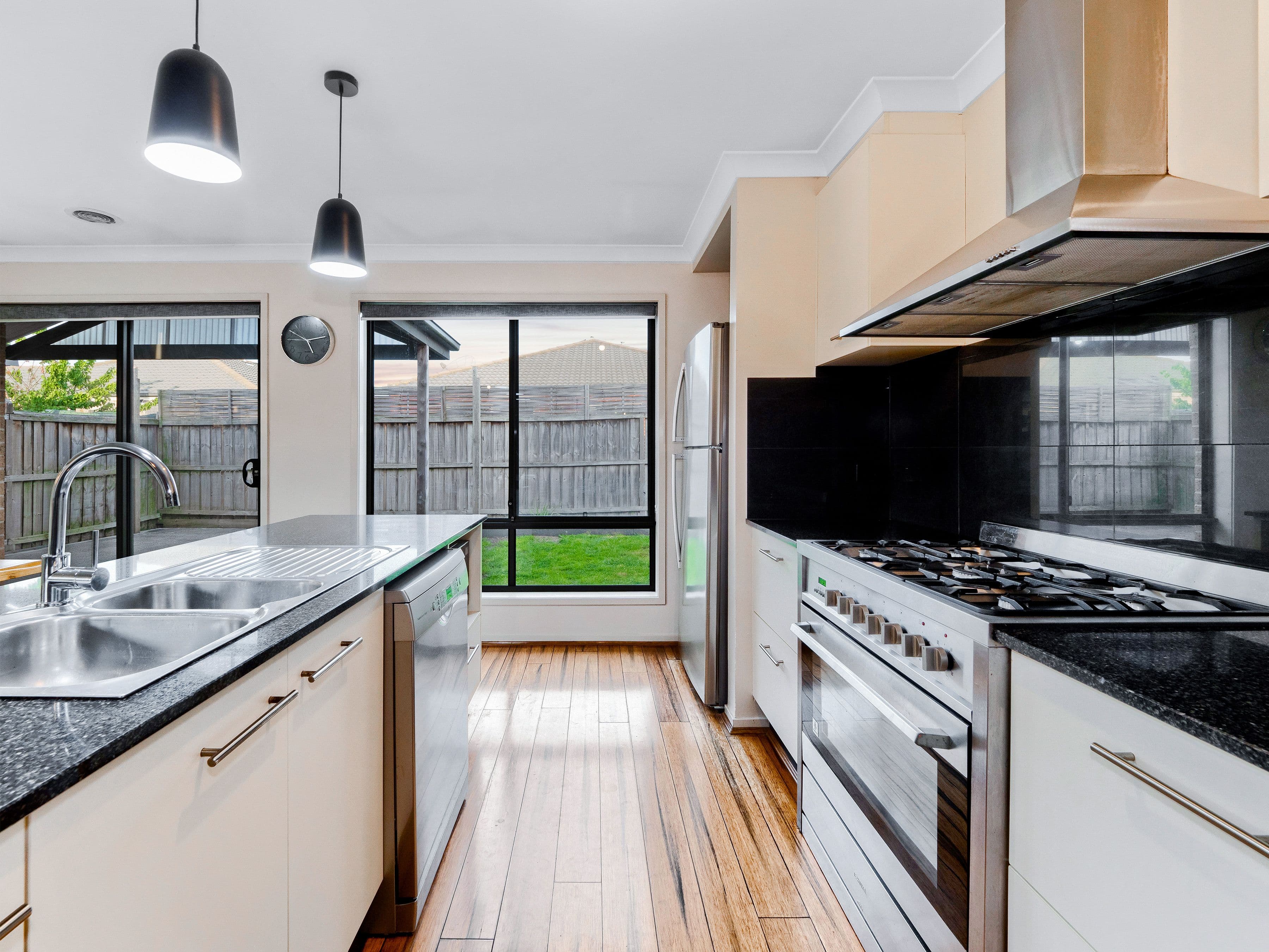7 Merritt Avenue, Cranbourne West VIC 3977, Cranbourne West - Thumbnail 6