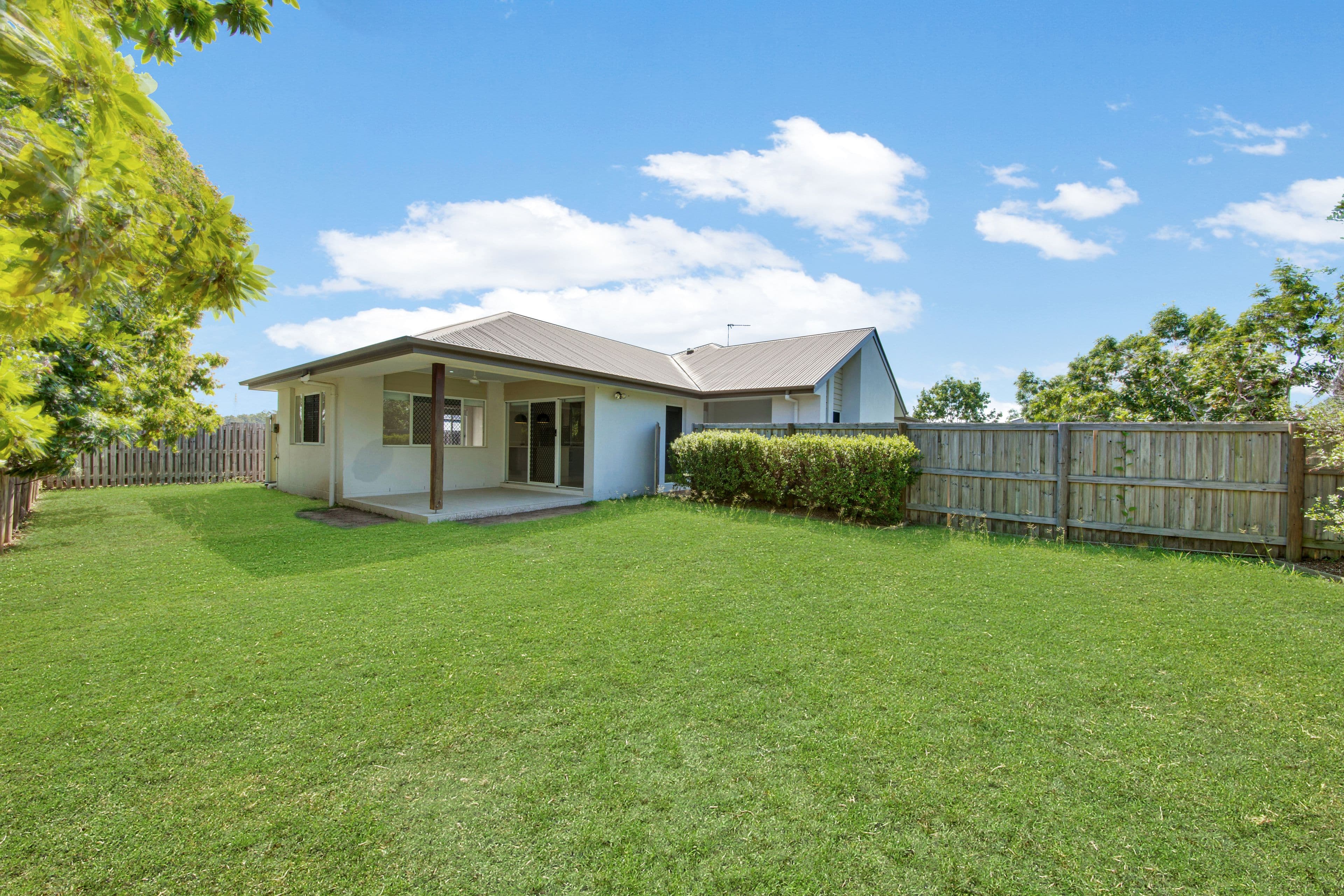 8 Cornforth Crescent, Kirkwood QLD 4680, Kirkwood - Image 1