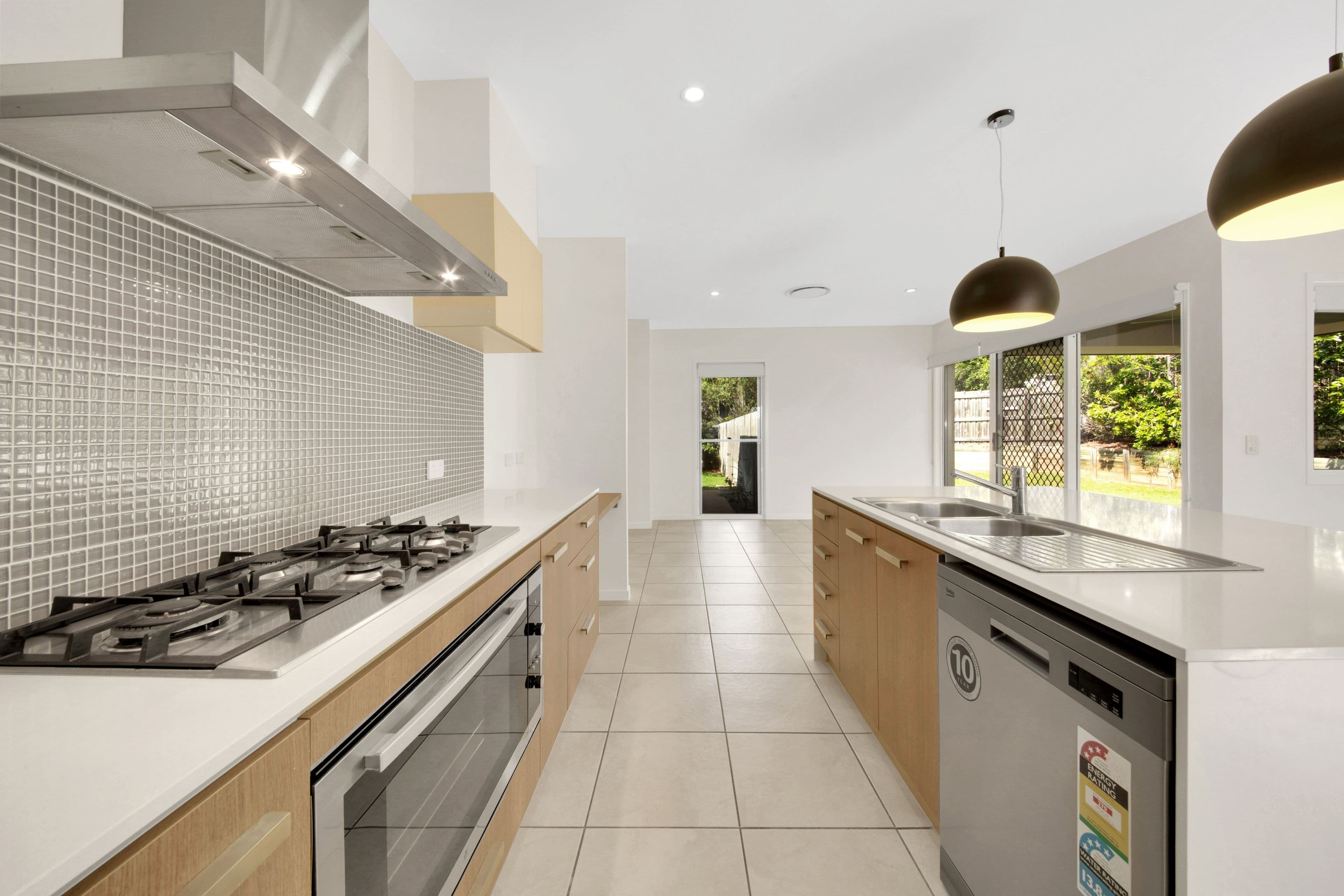 8 Cornforth Crescent, Kirkwood QLD 4680, Kirkwood - Thumbnail 3