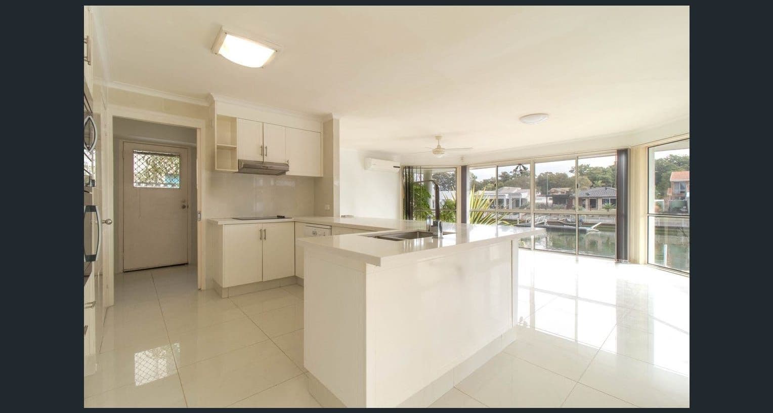 71 Pebble Beach Drive, Runaway Bay QLD 4216, Runaway Bay - Thumbnail 5