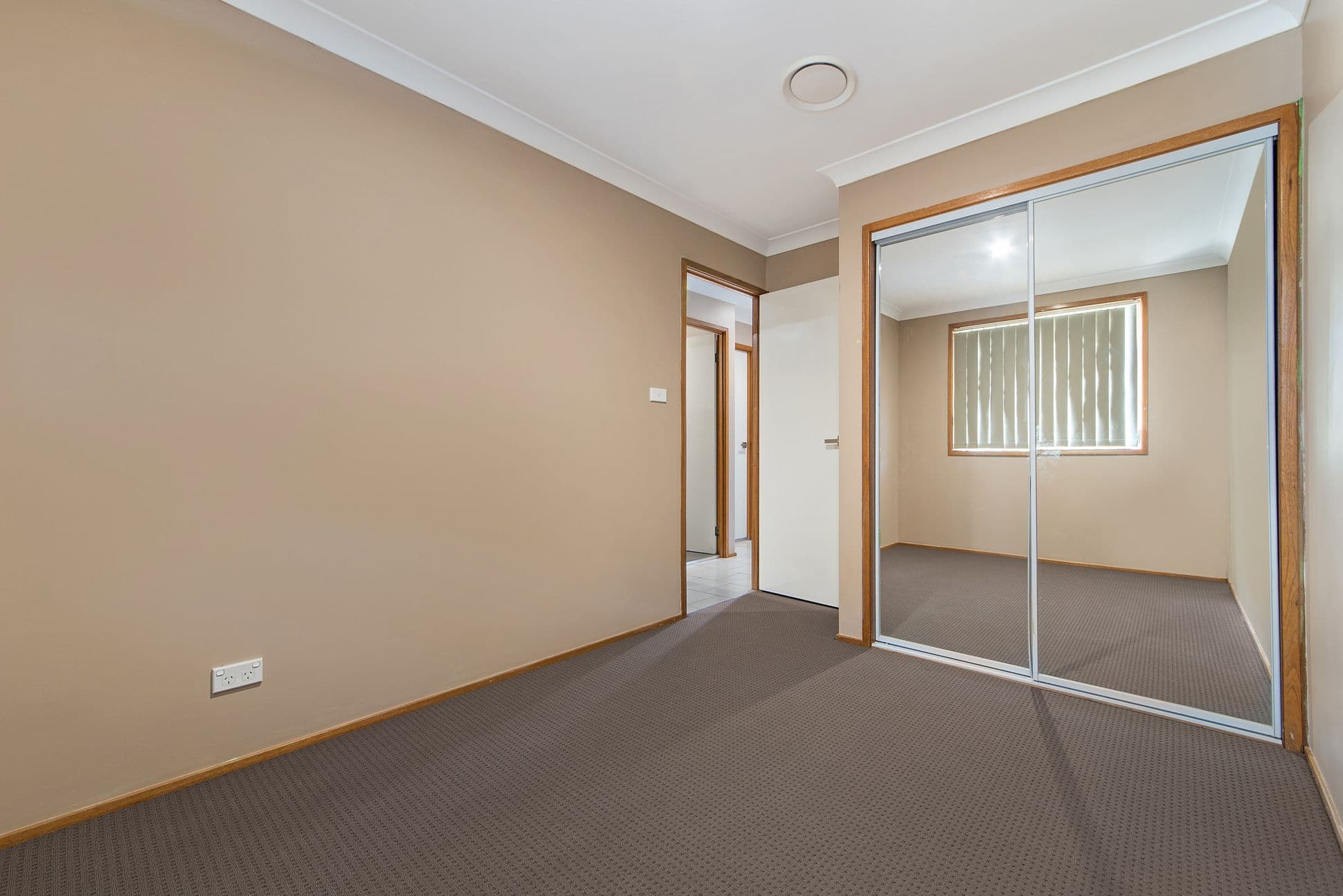 15 Lavender Court, St Helens Park - Thumbnail 6