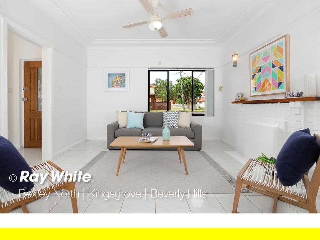 6 New England Drive, Kingsgrove - Thumbnail 2