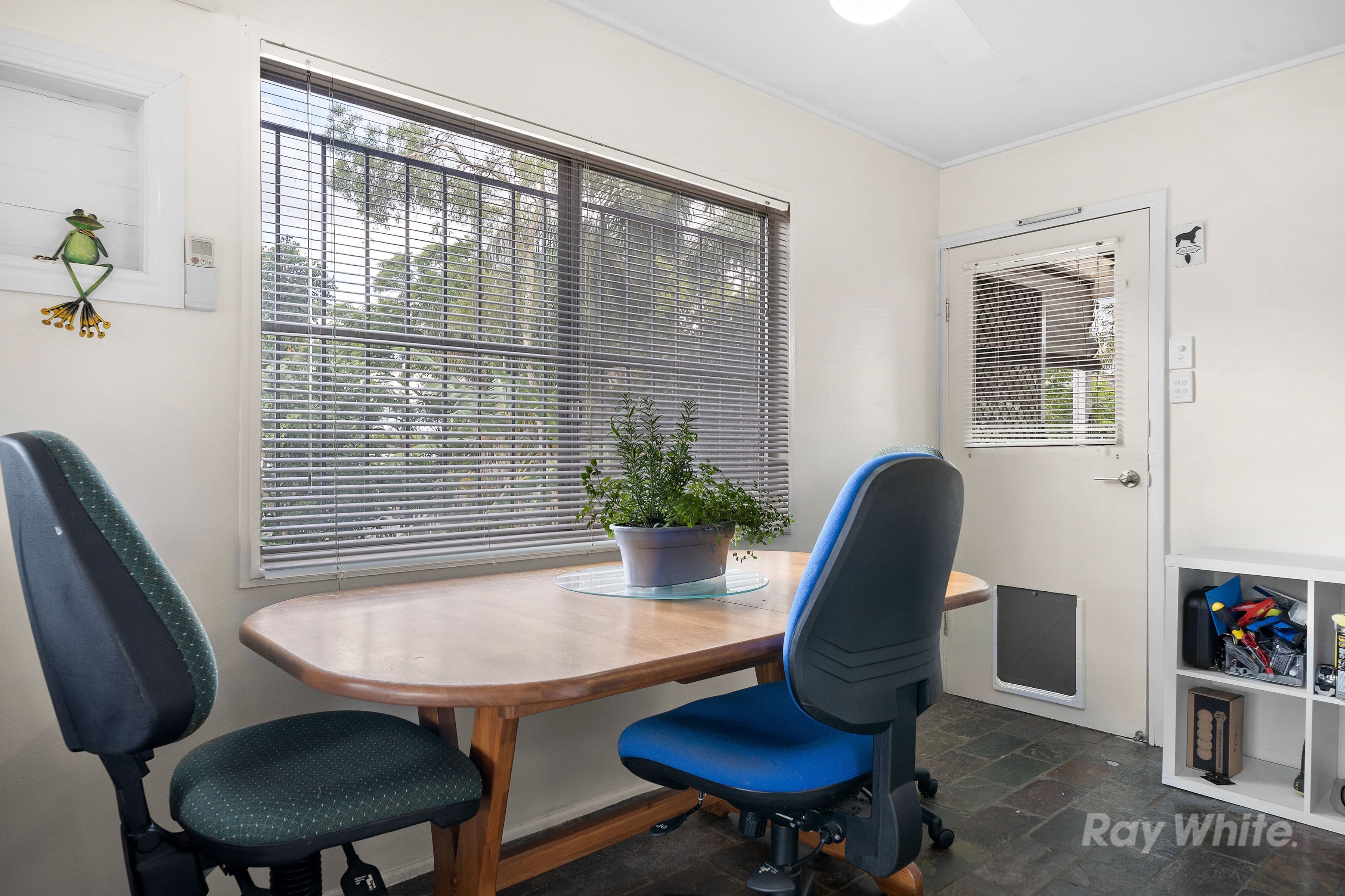 4 Poincettia Street, Kingston QLD 4114, Kingston - Thumbnail 6