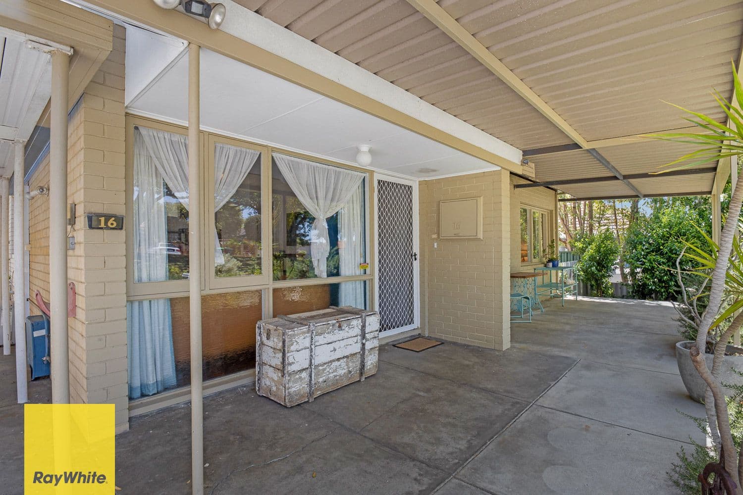16 Templeton Crescent, Girrawheen WA 6064, Girrawheen - Thumbnail 8