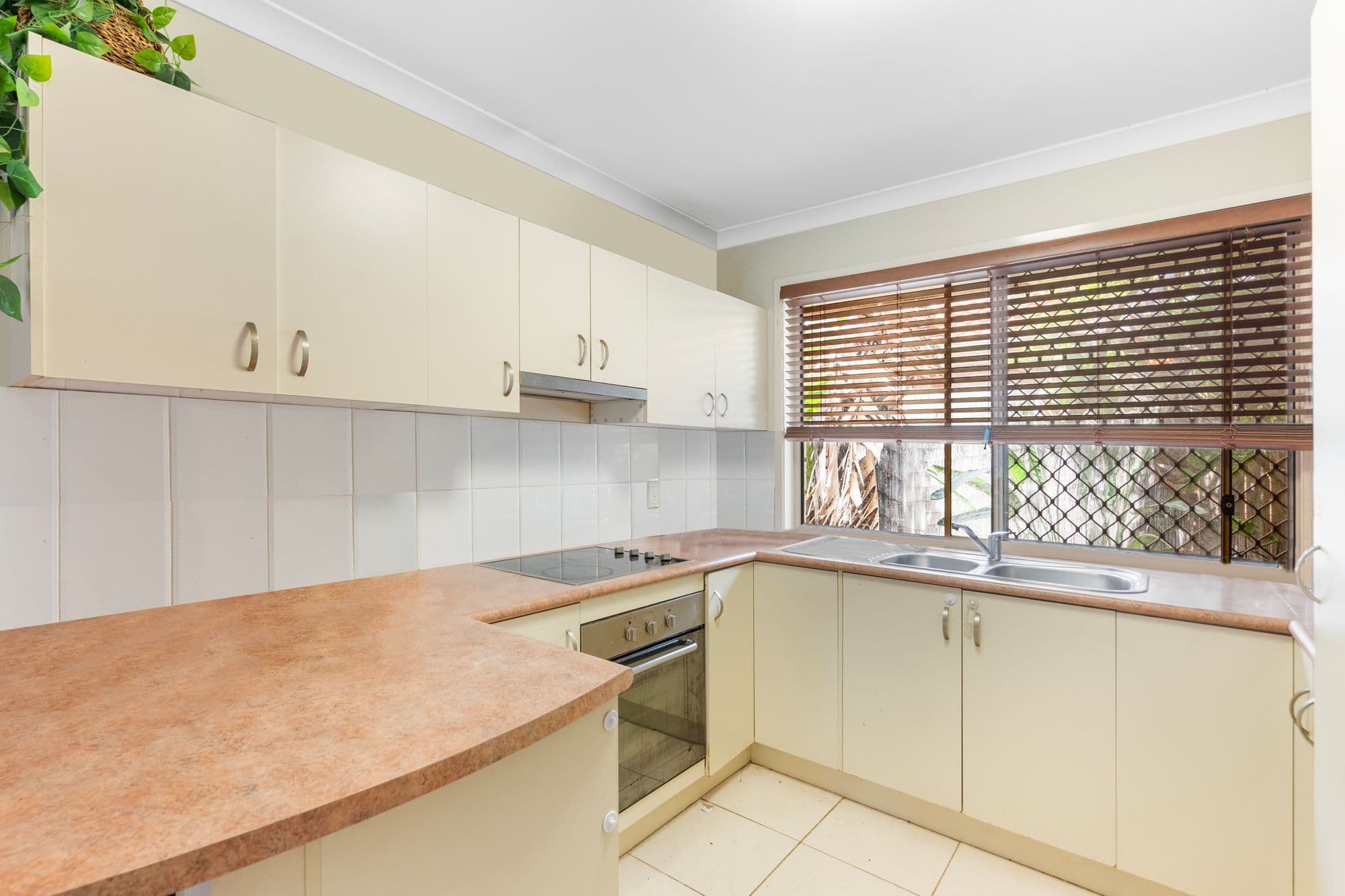 7 Cougal Close, Loganholme QLD 4129, Loganholme - Thumbnail 3
