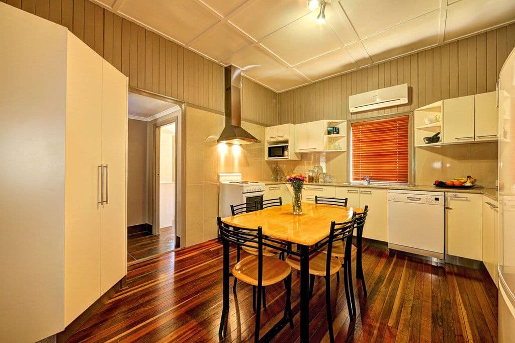 49 Hunter Street, WALKERVALE QLD 4670, Walkervale - Thumbnail 2