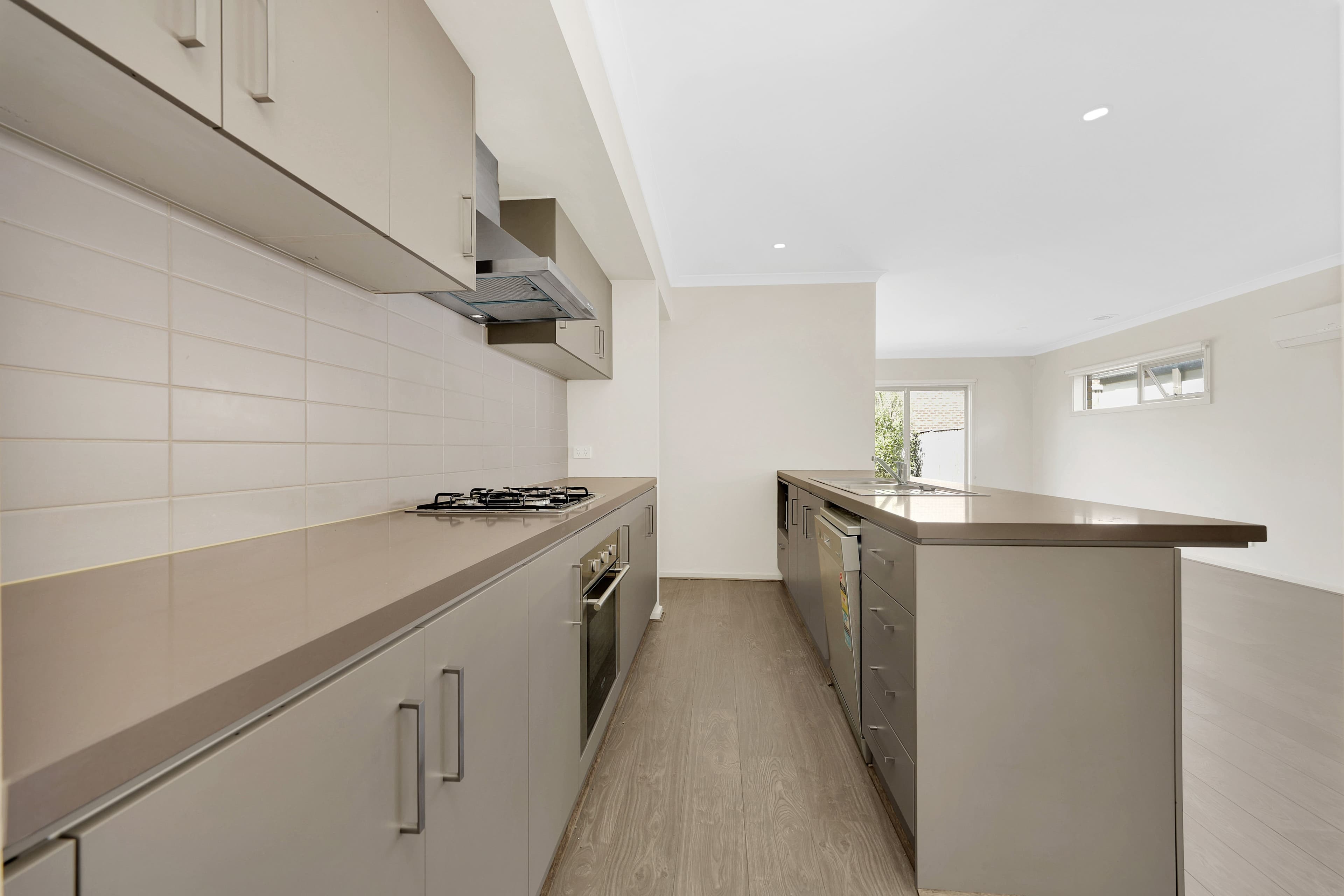 22 Sommerville Avenue, Mernda VIC 3754, Mernda - Thumbnail 5