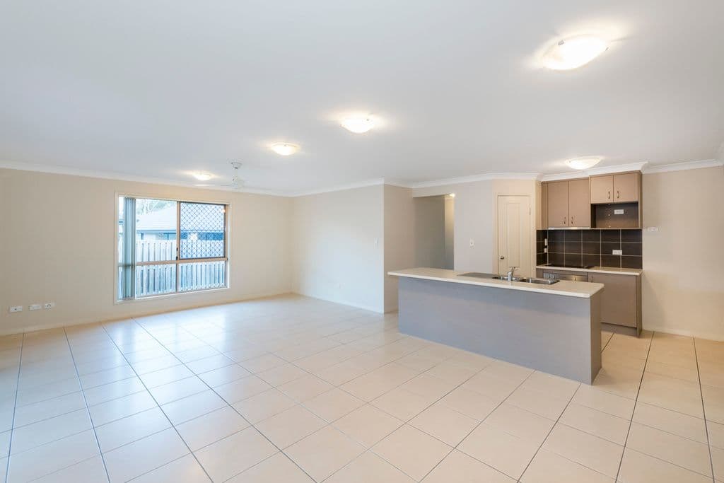 39 Quinn  Close, Augustine Heights QLD 4300, Augustine Heights - Thumbnail 2