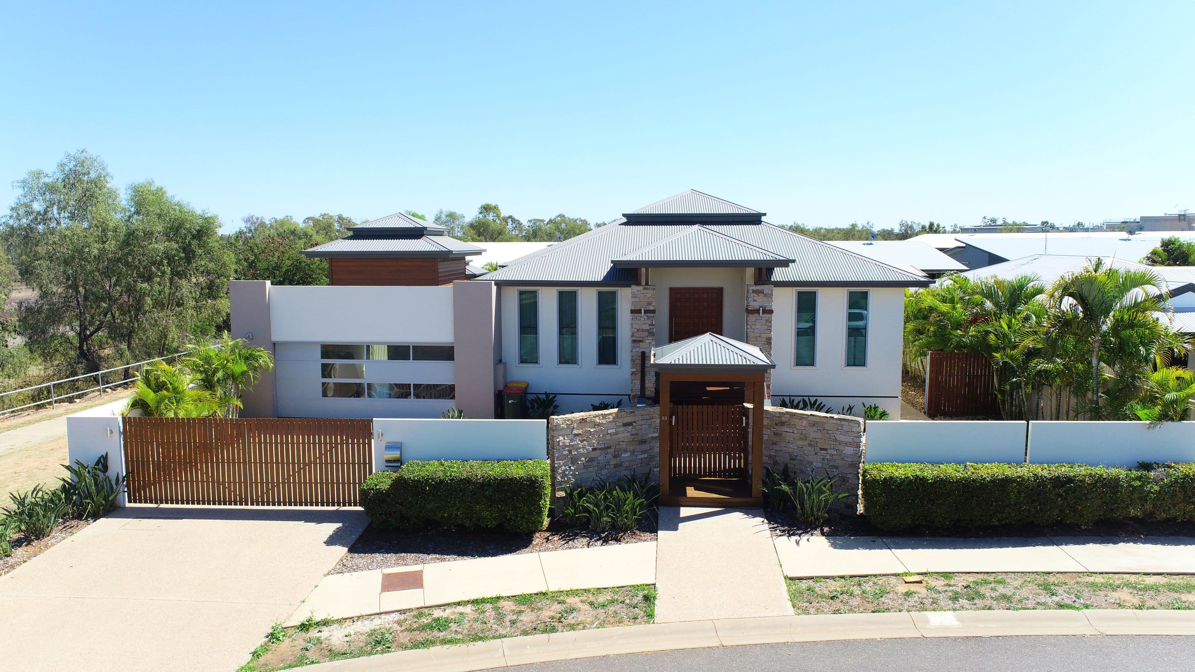 53 Lakeside Drive, Emerald QLD 4720, Emerald - Thumbnail 2