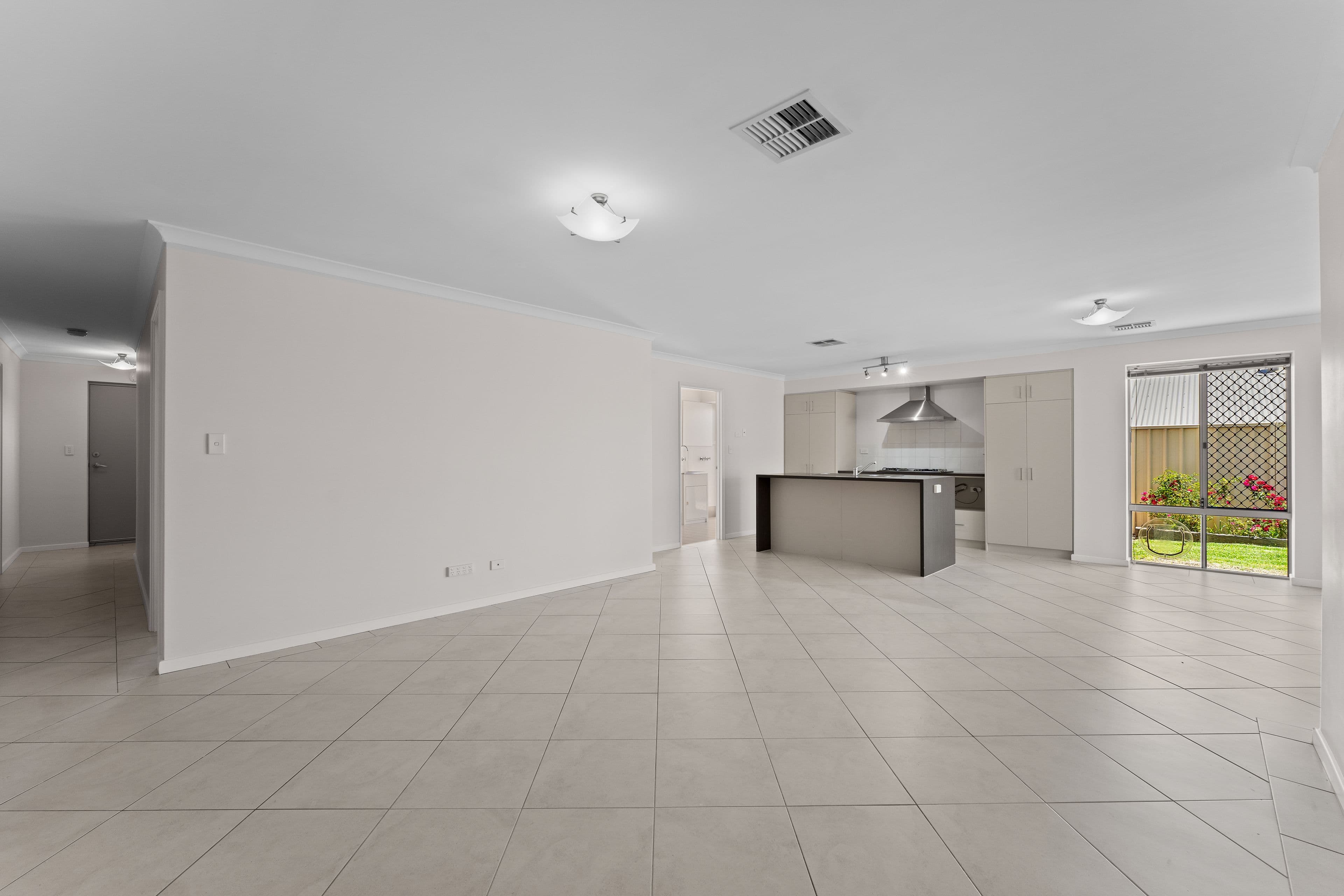 124 Kendall Boulevard, Baldivis WA 6171, Baldivis - Thumbnail 3