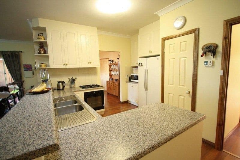 1 Creekview Drive, WALKLEY HEIGHTS SA 5098, Walkley Heights - Thumbnail 4