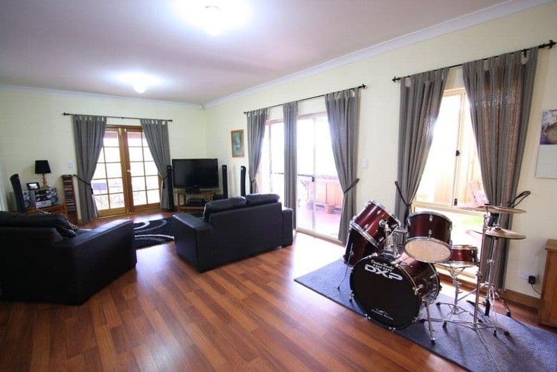 1 Creekview Drive, WALKLEY HEIGHTS SA 5098, Walkley Heights - Thumbnail 8