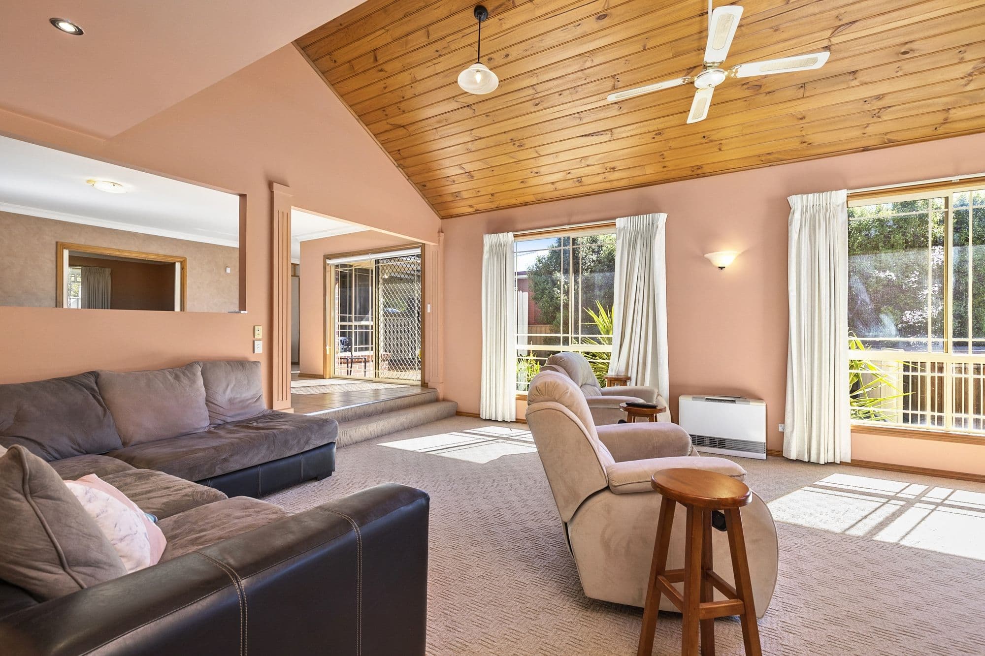13 Vanstan Street, Ararat VIC 3377, Ararat - Thumbnail 2