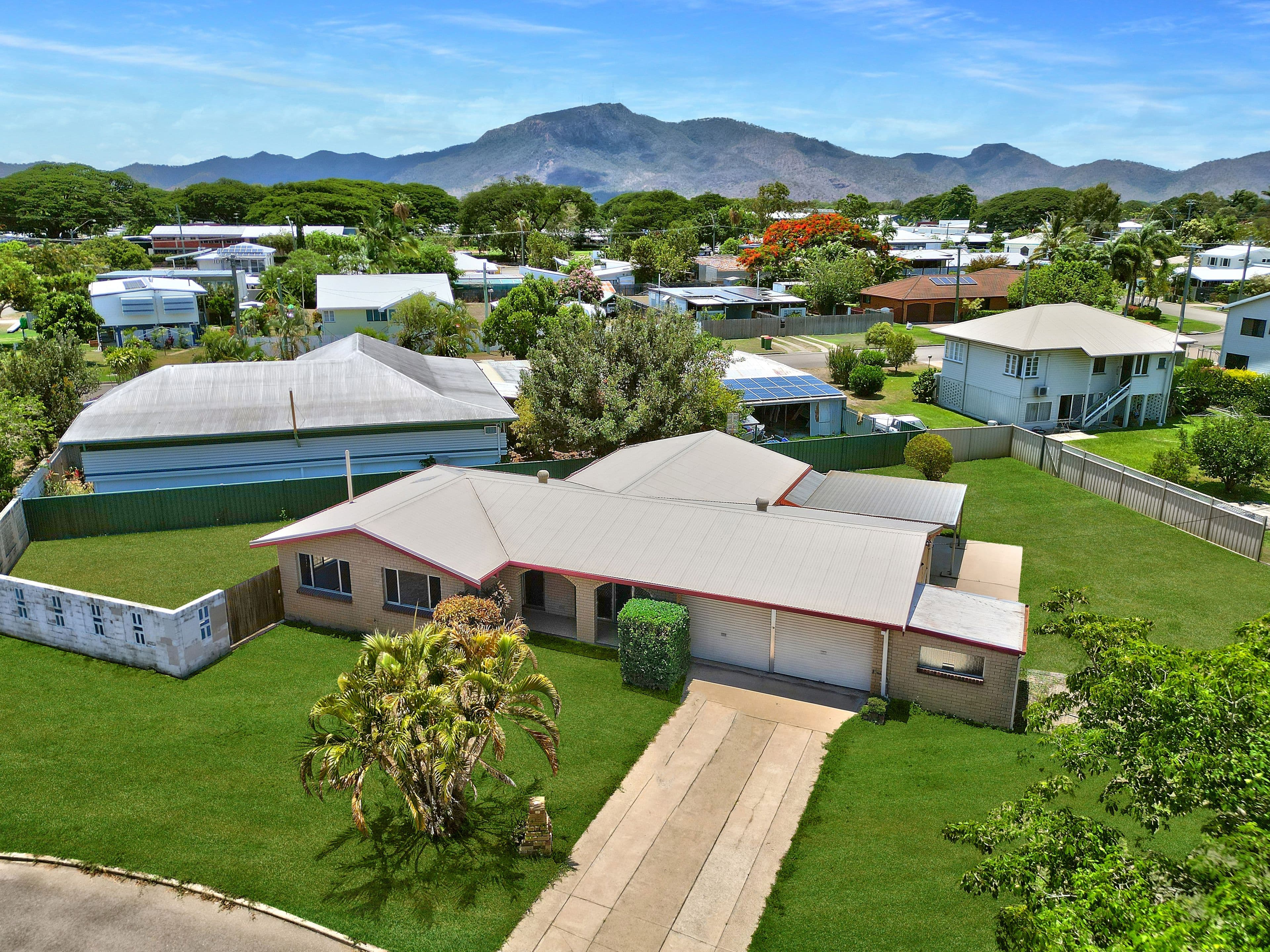 12 Bartlett Avenue, Mundingburra QLD 4812, Mundingburra - Thumbnail 2