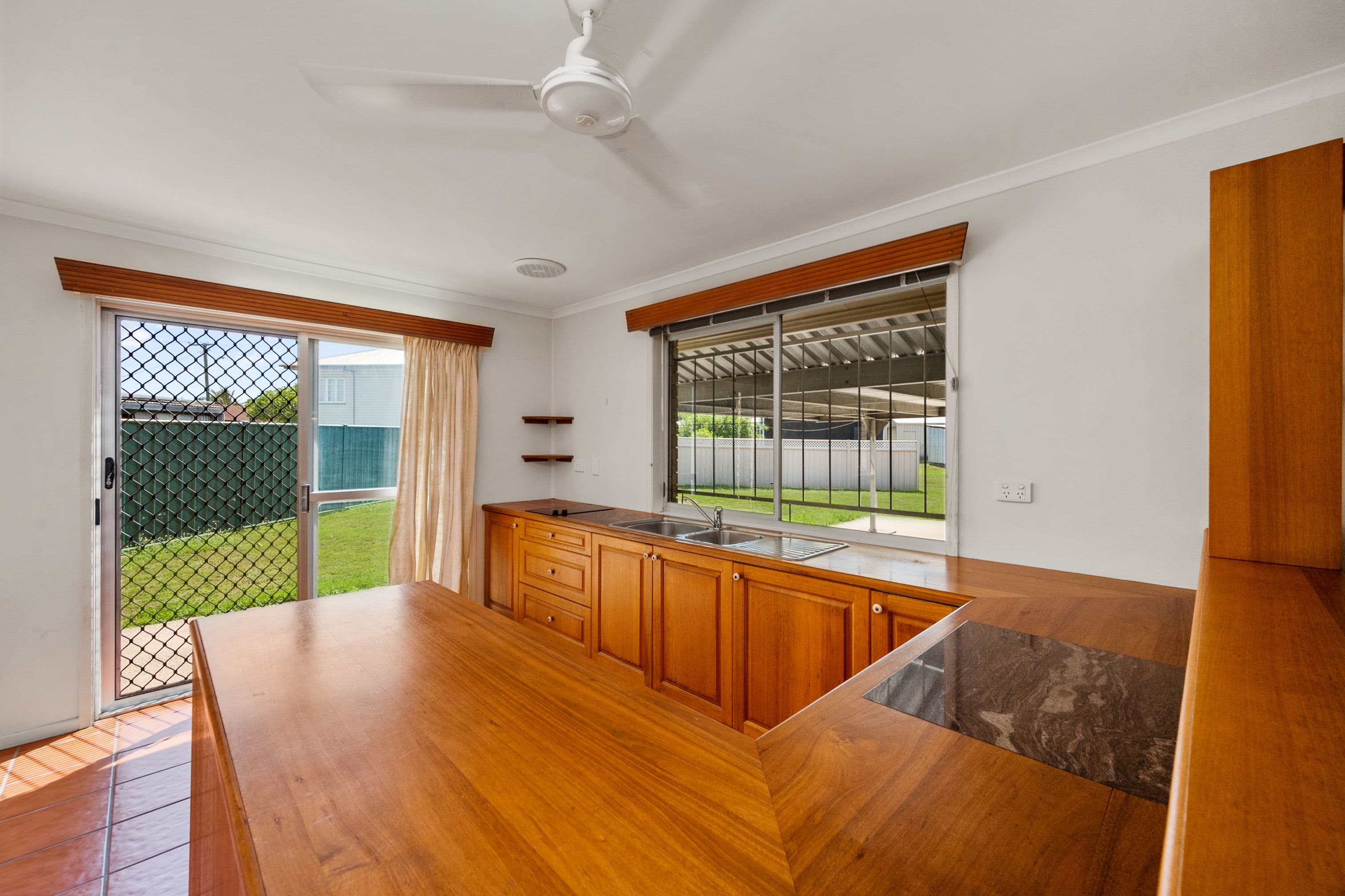 12 Bartlett Avenue, Mundingburra QLD 4812, Mundingburra - Thumbnail 5