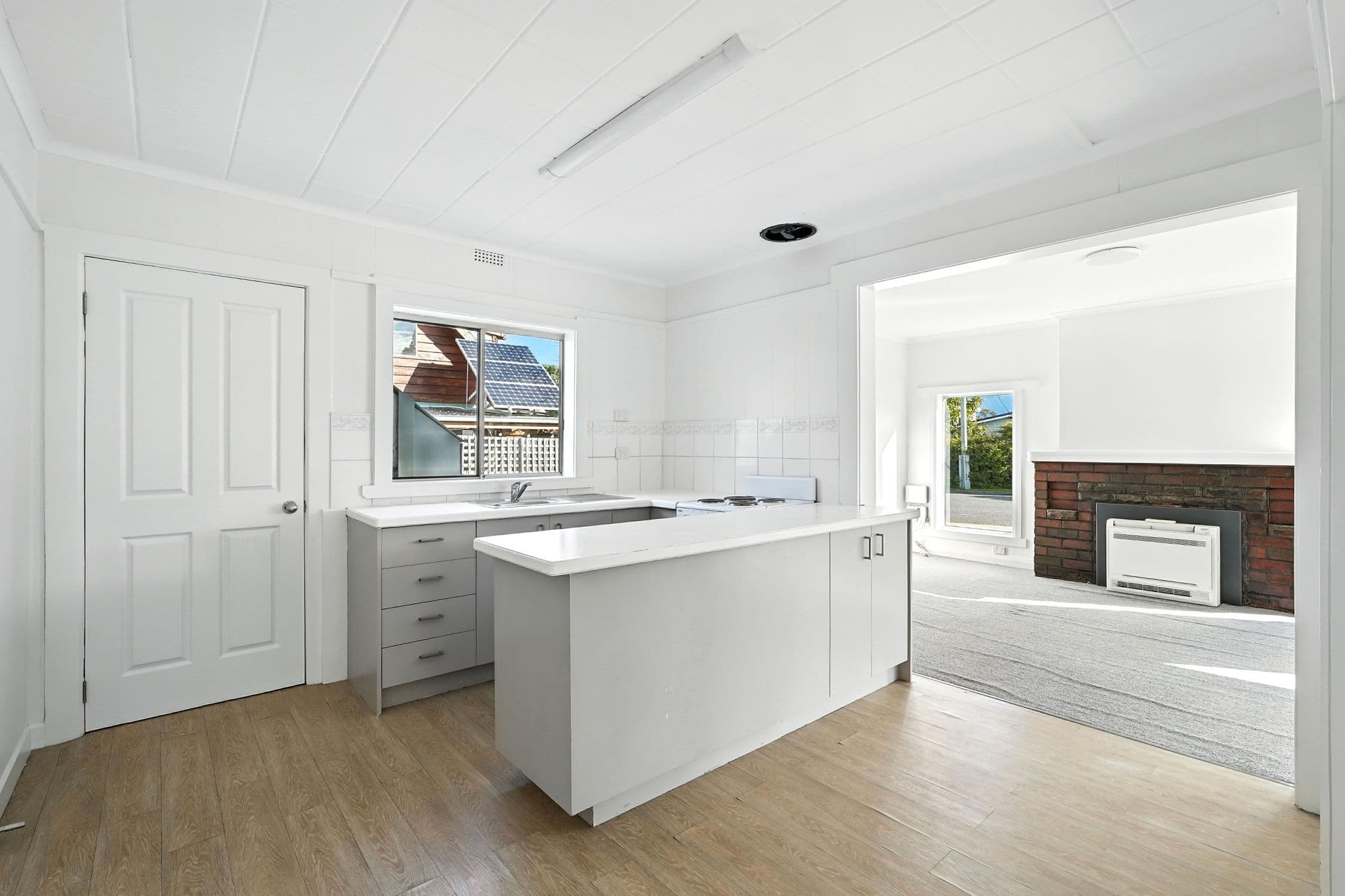 4 Alamein Avenue, Bellerive TAS 7018, Bellerive - Thumbnail 7