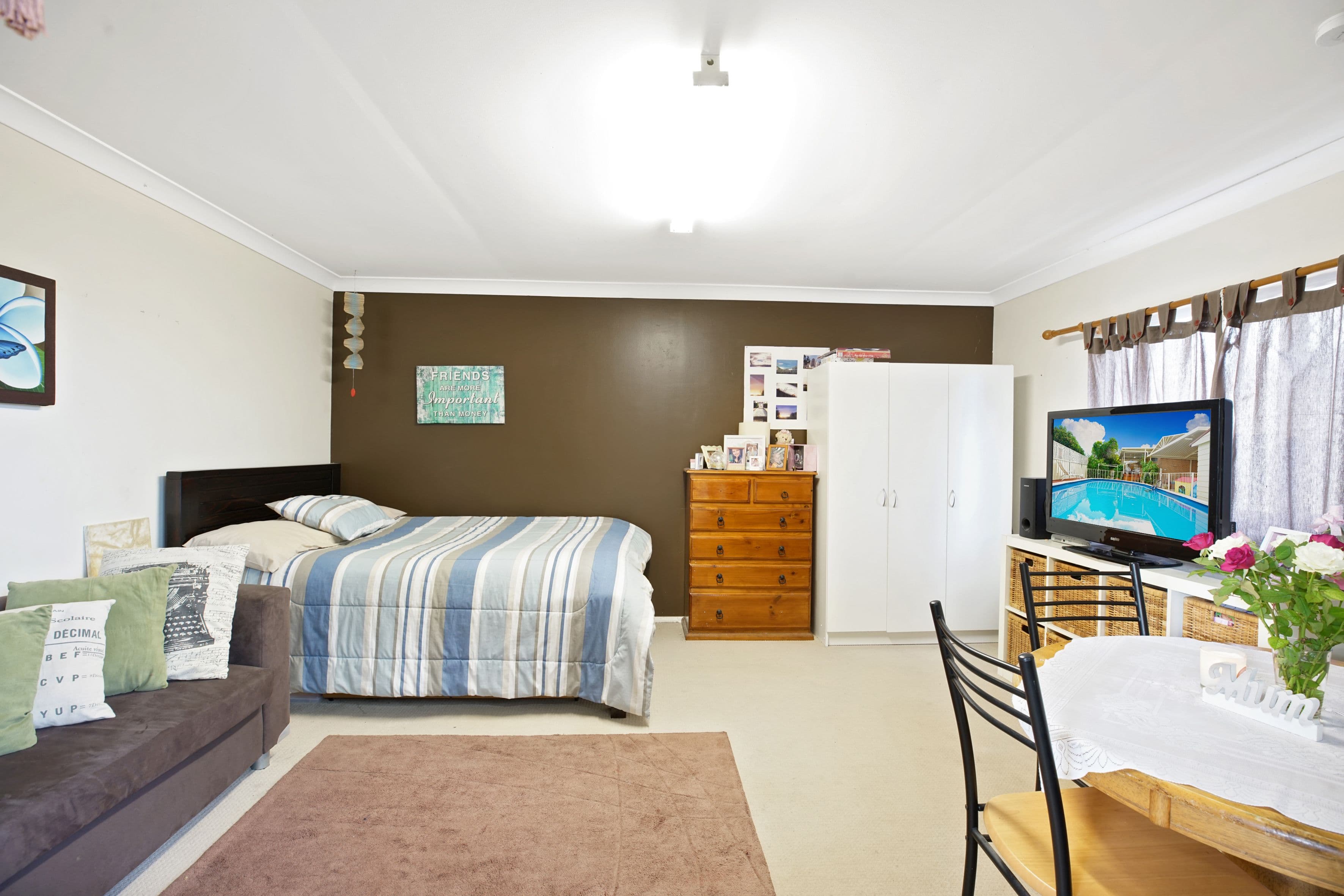 58 Rugby Street, Cambridge Park - Thumbnail 3