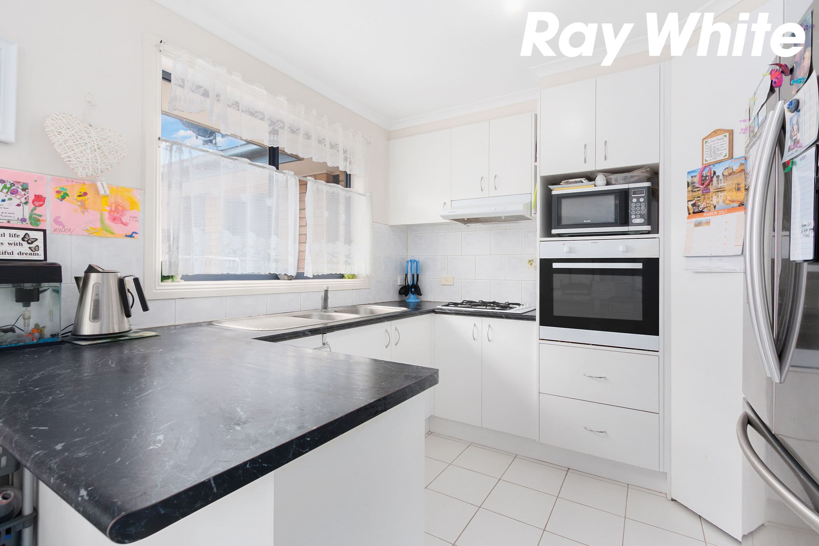 37 Dunbarton Drive, Pakenham VIC 3810, Pakenham - Thumbnail 2